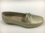 women comfortable moccasin shoes